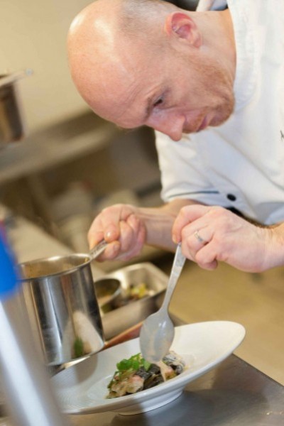 Secret de chef : Œuf cuisson douce, escargots de Bourgogne et chorizo